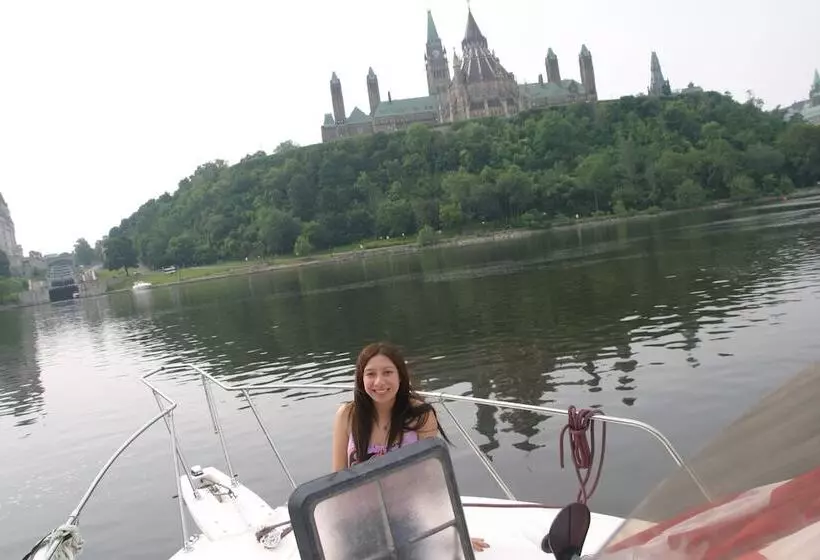 Kokomo Inn   Tropical Riverfront B&b