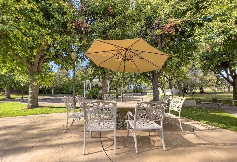 膳宿费 Chateau Coralini