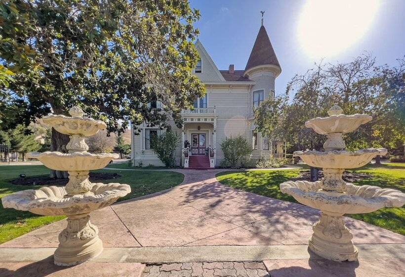 膳宿费 Chateau Coralini