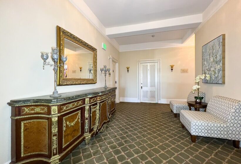 膳宿费 Chateau Coralini