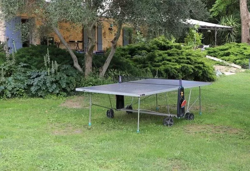 پانسیون Mas Des Cerisiers