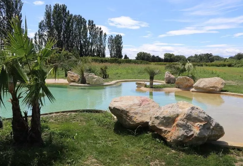 پانسیون Mas Des Cerisiers