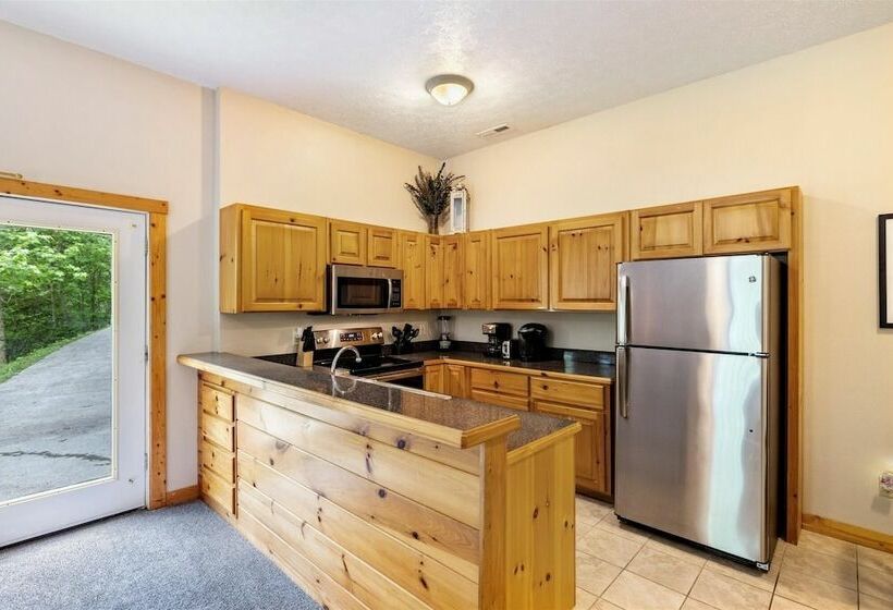 Private Golden Fox Cabin With Grill And Firepit By Redawning