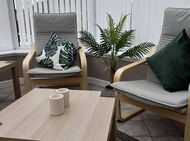 Residenssi Beautiful Three Bedroom Seaside Retreat