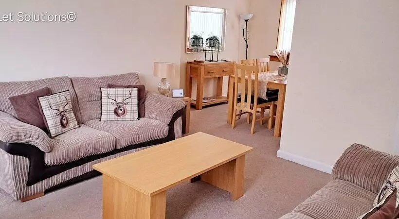 Residenssi Beautiful Three Bedroom Seaside Retreat