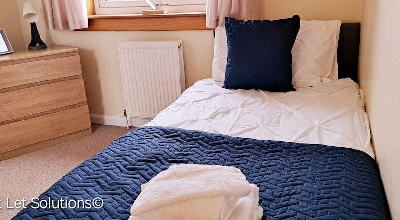 Residència Beautiful Three Bedroom Seaside Retreat