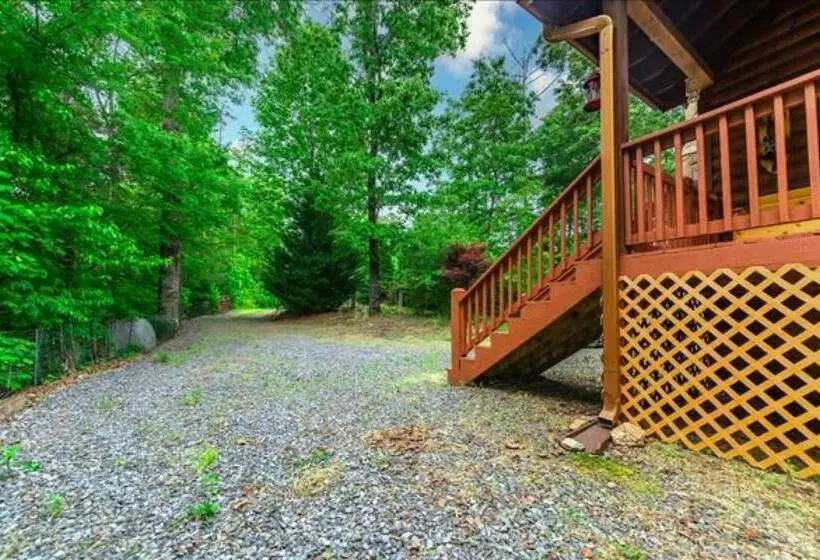 Ricks Retreat Charming Log Cabin Firepit Ping Pong Hot Tub Close To Blue Ridge