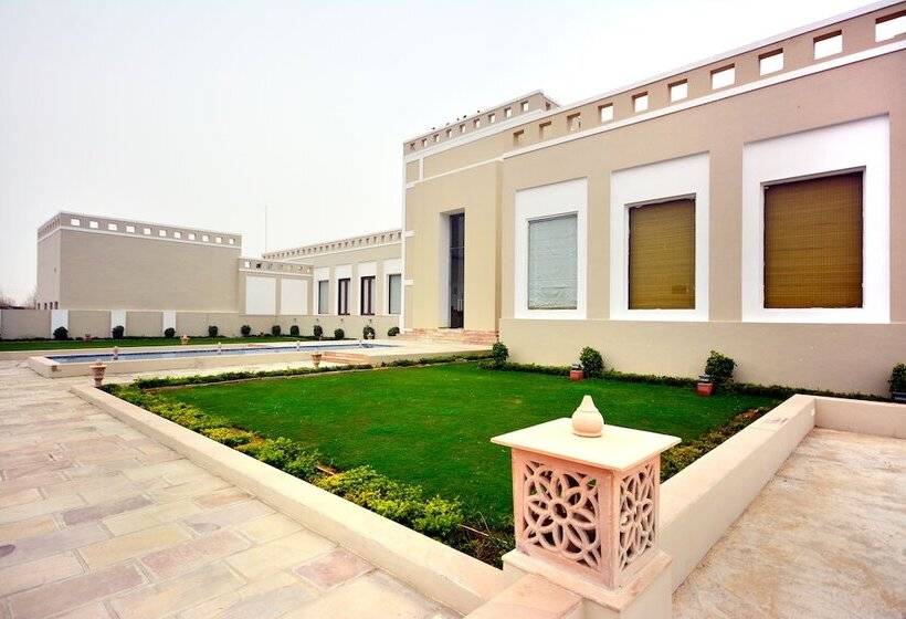 فندق Treehouse Achrol Niwas