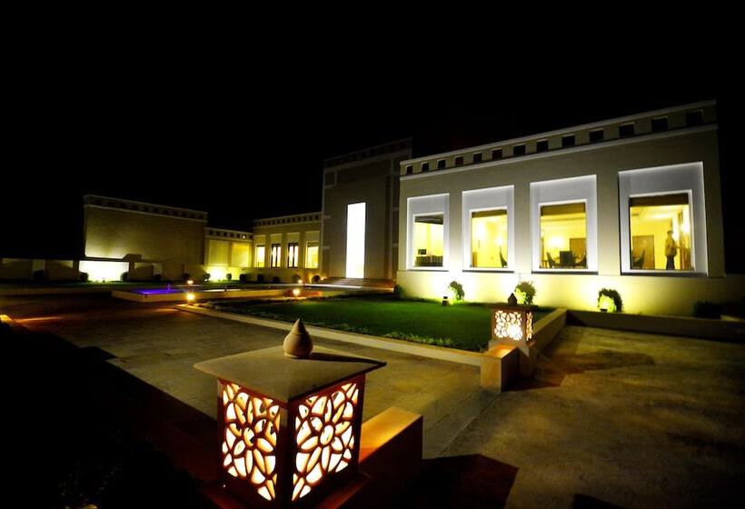 فندق Treehouse Achrol Niwas