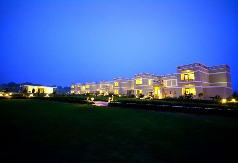 فندق Treehouse Achrol Niwas