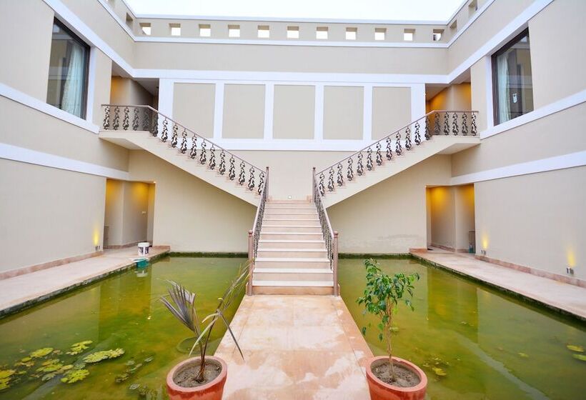 فندق Treehouse Achrol Niwas