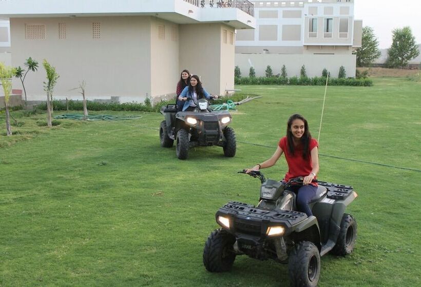 فندق Treehouse Achrol Niwas