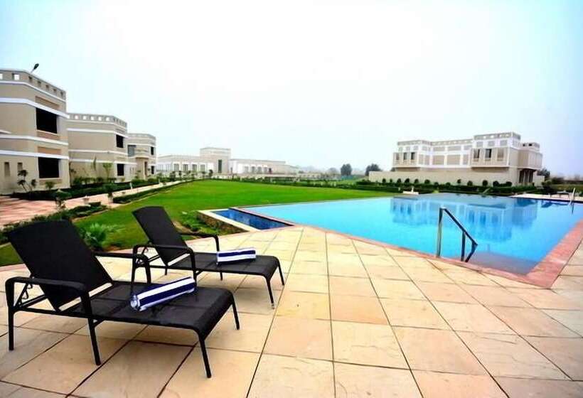 فندق Treehouse Achrol Niwas