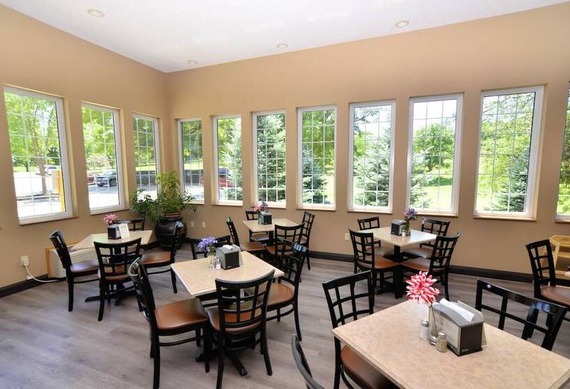 酒店 Cobblestone Inn & Suites   Denison | Majestic Hills