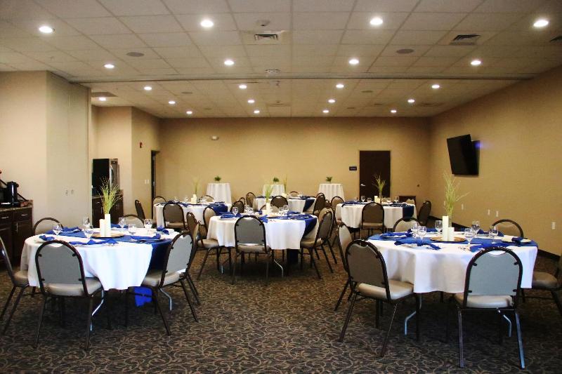 酒店 Cobblestone Inn & Suites  Fort Madison