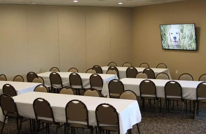 酒店 Cobblestone Inn & Suites  Fort Madison