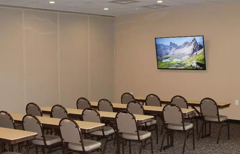 酒店 Cobblestone Inn & Suites  Fort Madison