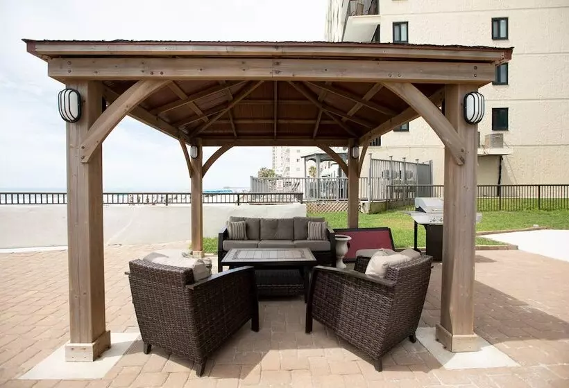 בית מלון כפרי Garden City Inn