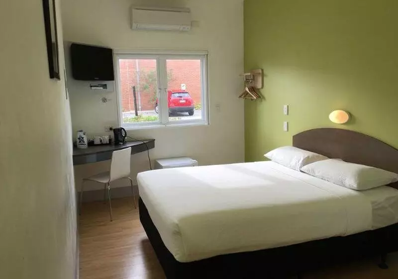 هتل Ibis Budget Perth Airport