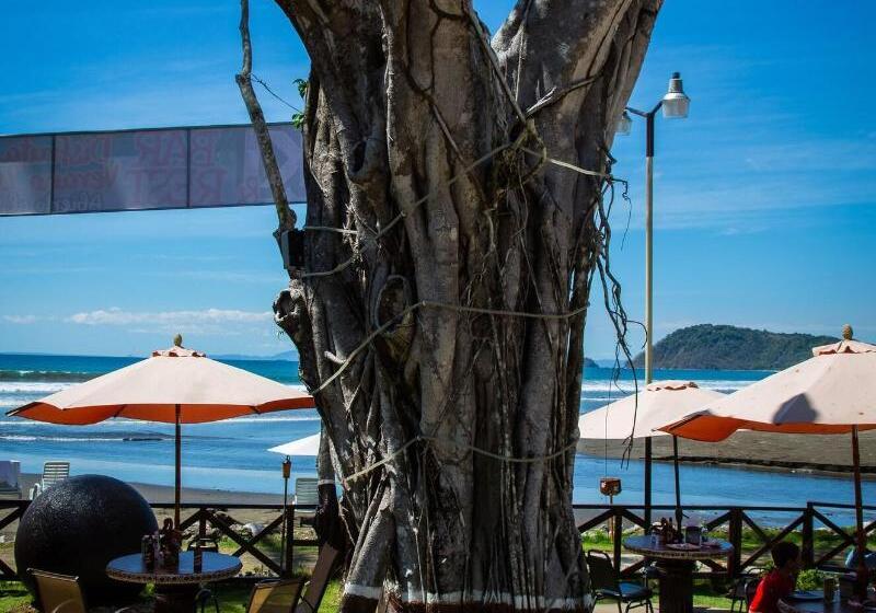 هتل Jaco Laguna Resort & Beach Club