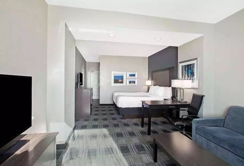 酒店 La Quinta By Wyndham Victoria South