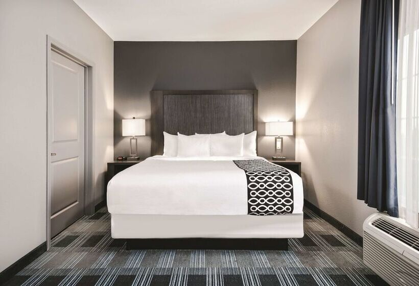 فندق La Quinta By Wyndham Victoria South