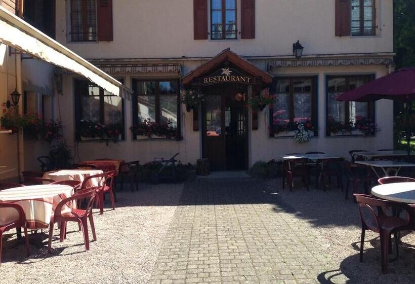 ホテル Les Touristes