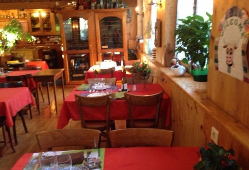 ホテル Les Touristes