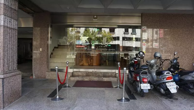 هتل Riverside