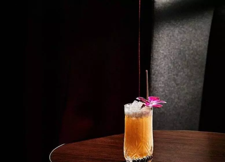 The Dean Hotel, An Ash