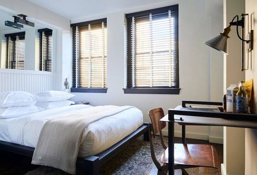 The Dean Hotel, An Ash