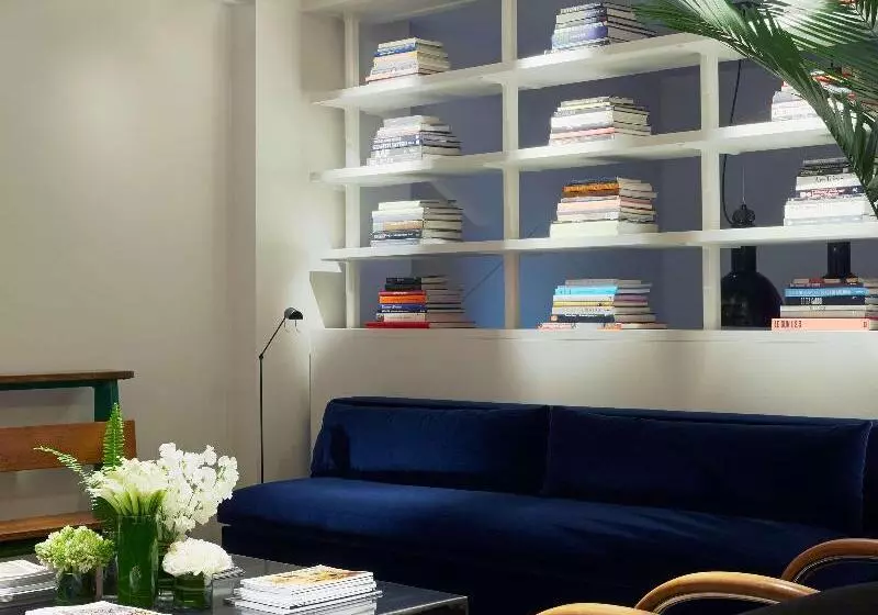 The Dean Hotel, An Ash