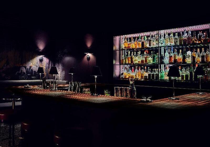 The Dean Hotel, An Ash