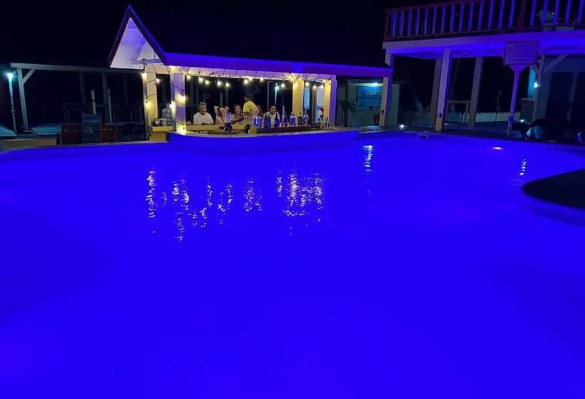 هتل Tropical Paradise