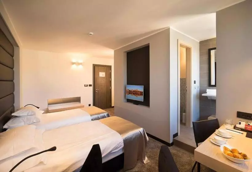 پانسیون The View Luxury Rooms