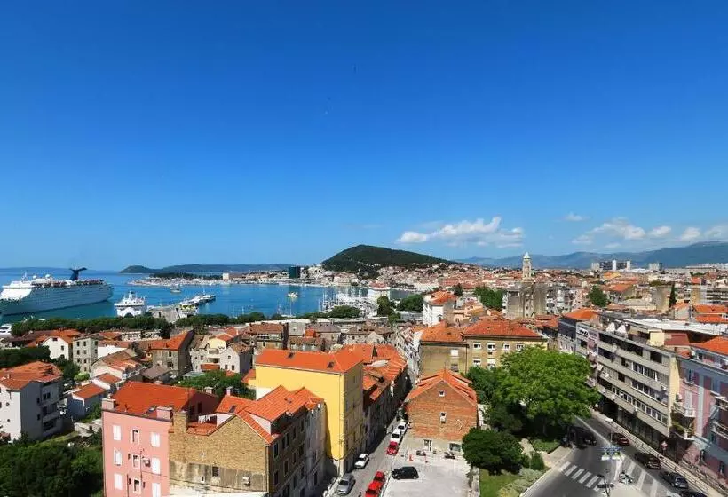 پانسیون The View Luxury Rooms