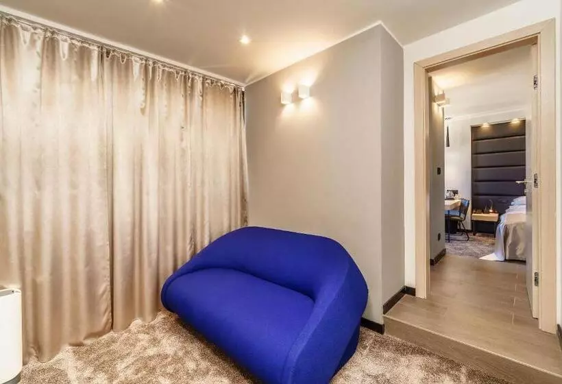 پانسیون The View Luxury Rooms