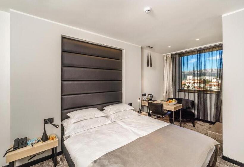 بنسيون The View Luxury Rooms