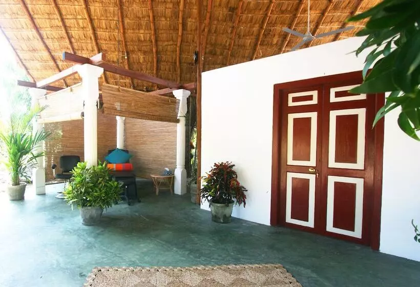 Курорт Palagama Beach