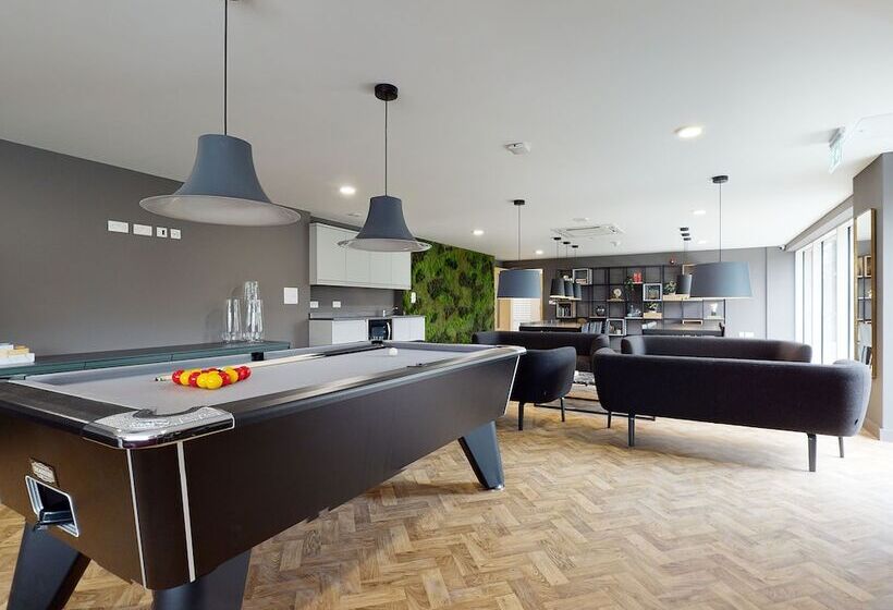 호스텔 Gorgeous Studios   Newcastle Under Lyme   Campus Accommodation