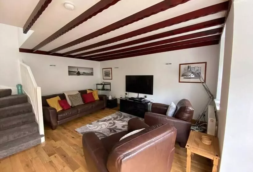 Charming Barn Conversion On Private Estate