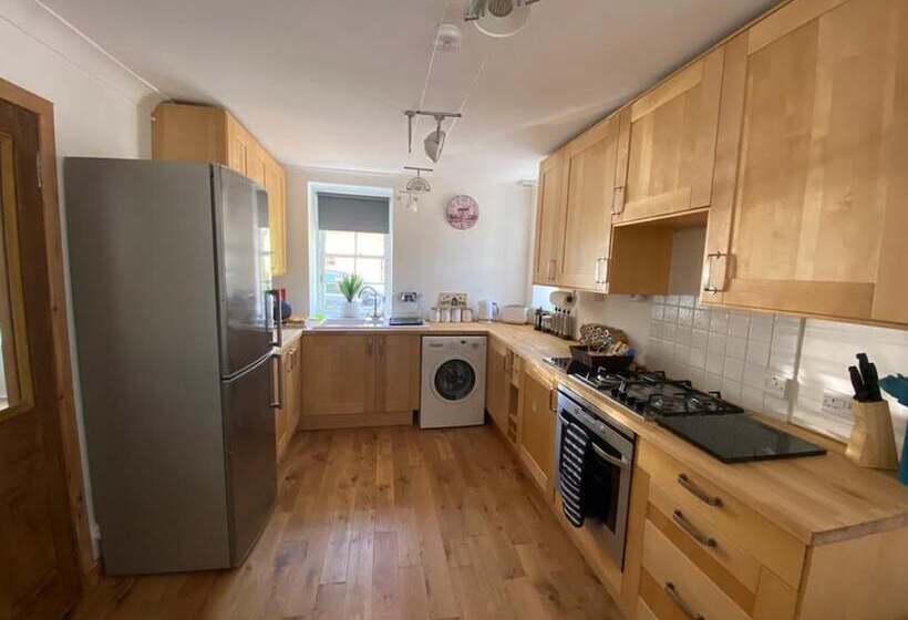 Charming Barn Conversion On Private Estate