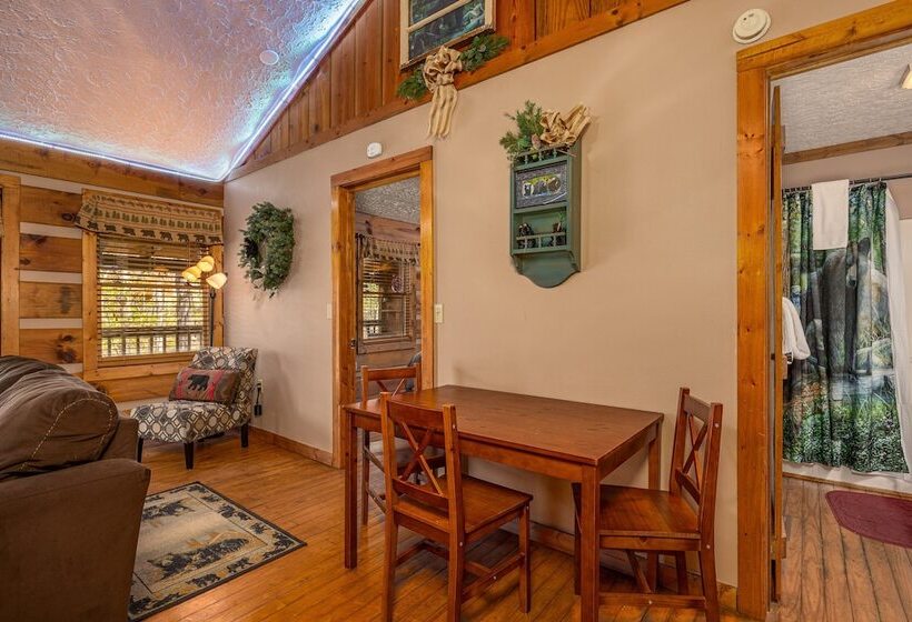 Cozy Bears Cabin