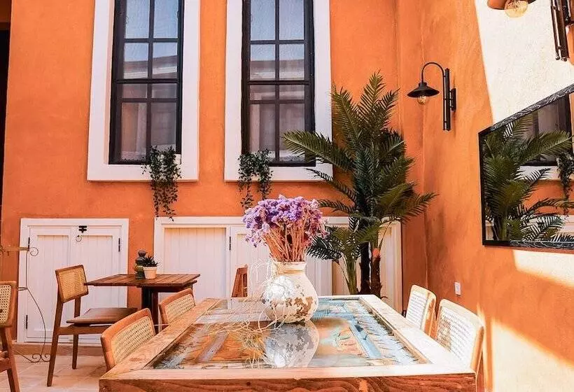 簡易ホテル 1870 Taş Konak Otel   Sanat Sokağı