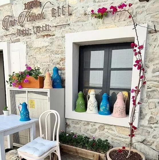 簡易ホテル 1870 Taş Konak Otel   Sanat Sokağı