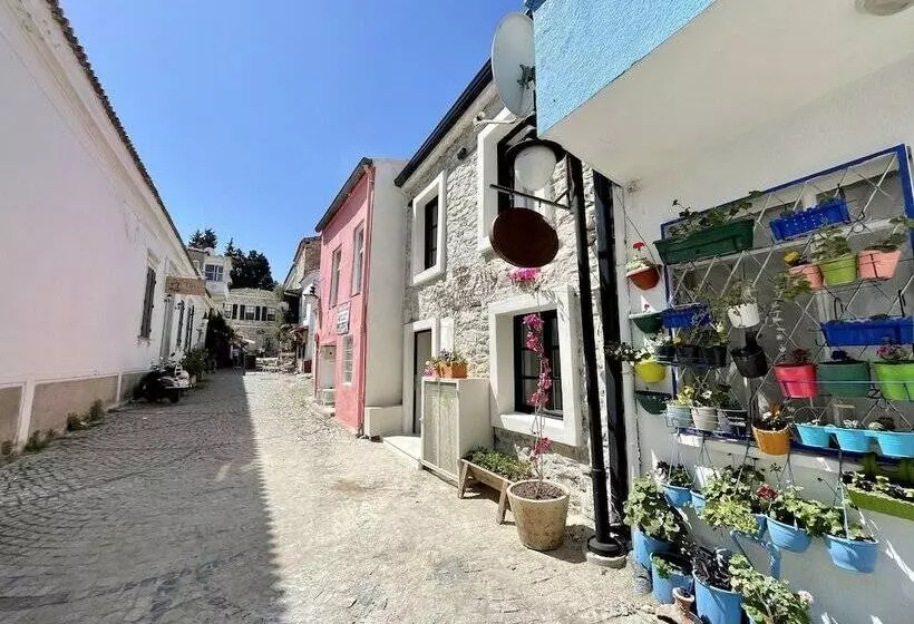 簡易ホテル 1870 Taş Konak Otel   Sanat Sokağı