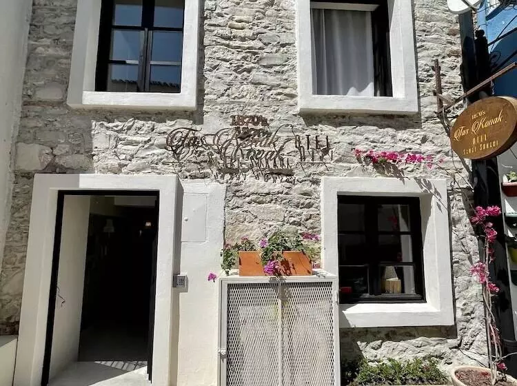 簡易ホテル 1870 Taş Konak Otel   Sanat Sokağı