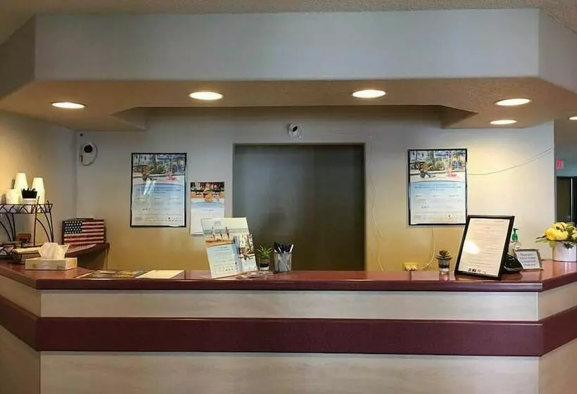 Hotelli Chadron Inn & Suites