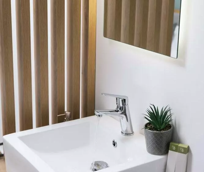 Hotelli Ermis Luxury Suites & Apartments