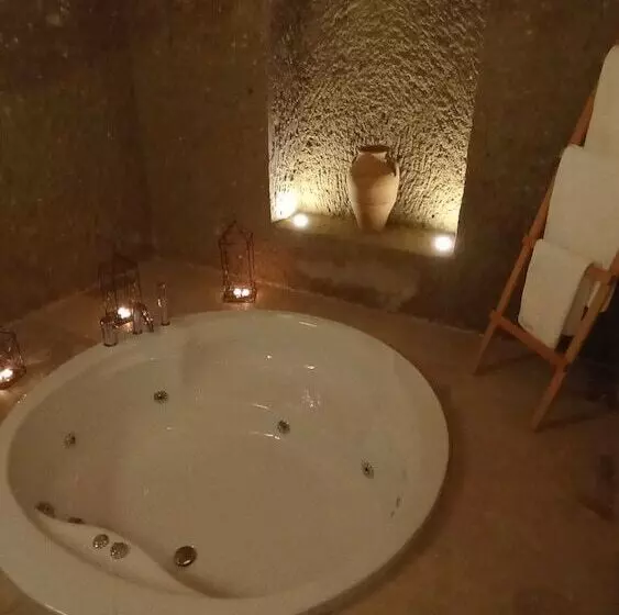 Hotelli Evanthia Cave Suites